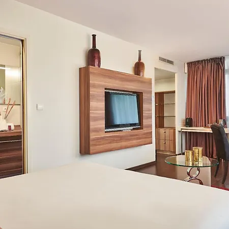 Gatsby By Happyculture 4* Шасьё