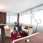 Hotel Gatsby By Happyculture Chassieu