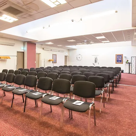 Hotel Gatsby By Happyculture