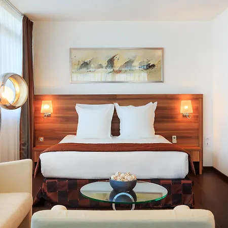 Hotel Gatsby By Happyculture Chassieu
